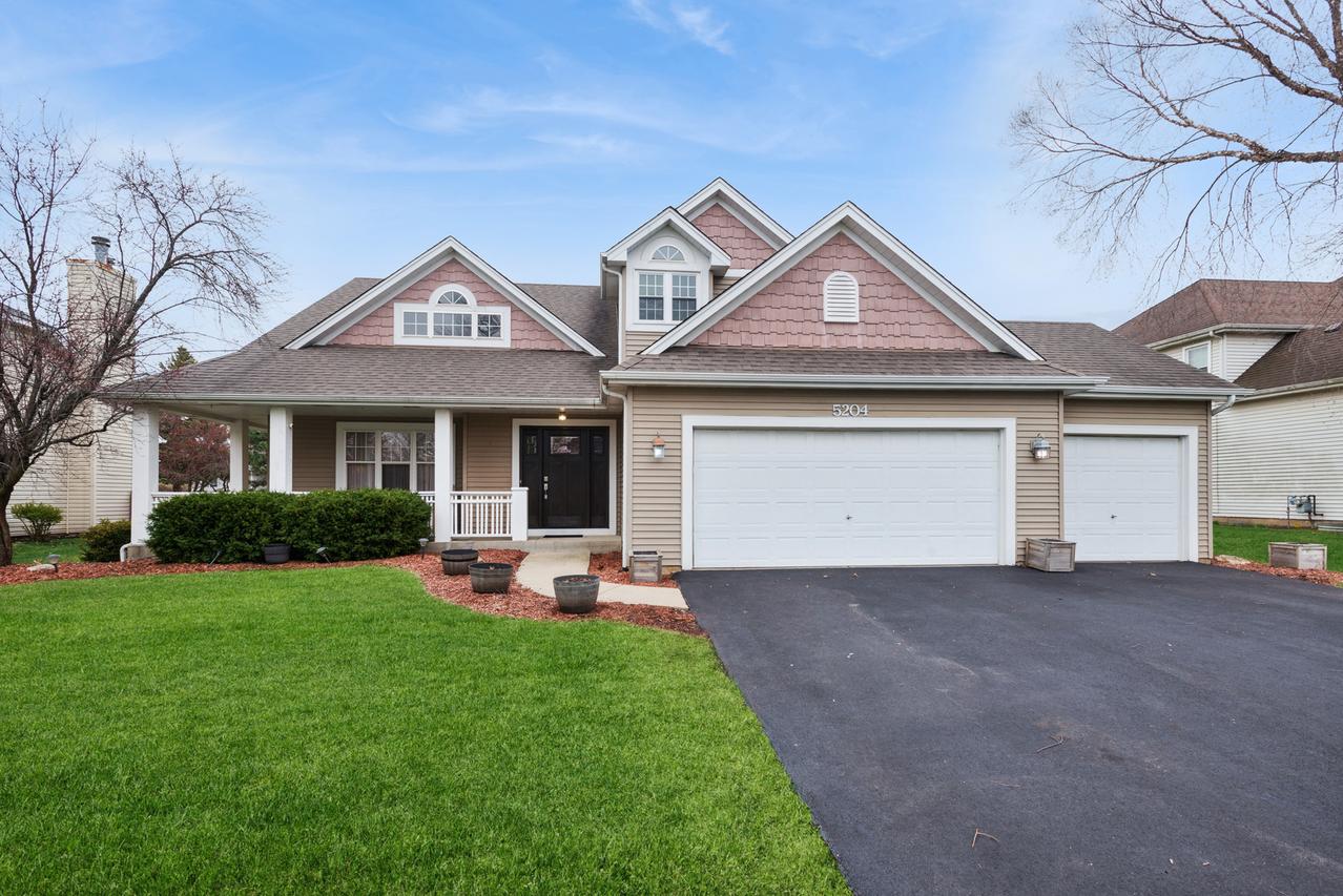 5204 Chokeberry Dr., Naperville, IL 60564