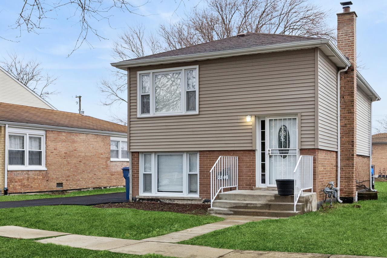 2808 W 140th Pl., Blue Island, IL 60406