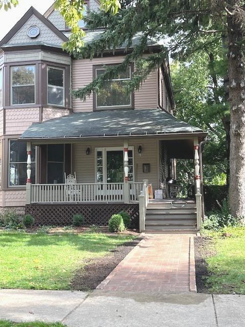 61 7 Ave., La Grange, IL 60525