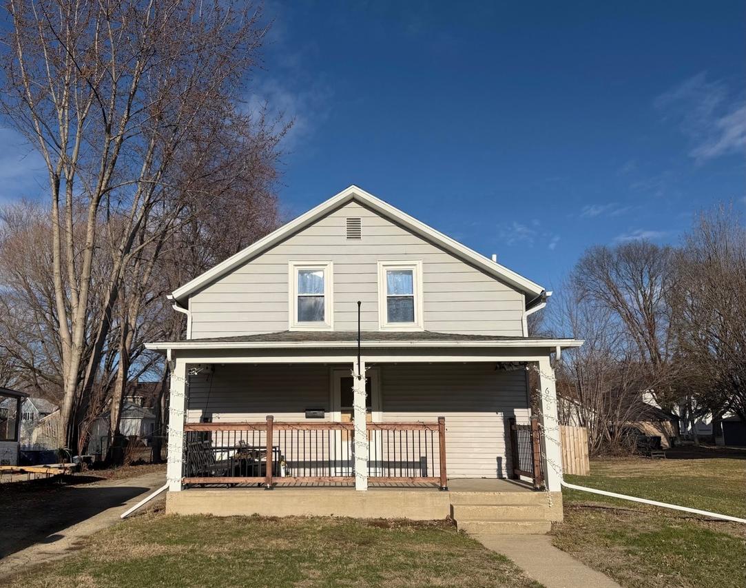 608 4th Ave., Sterling, IL 61081