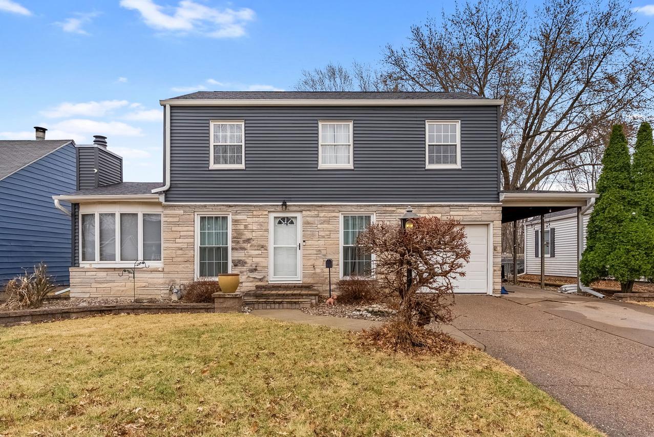 2409 40th St., Rock Island, IL 61201