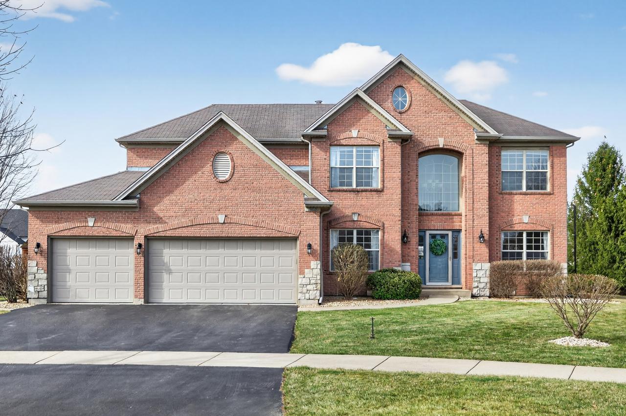 368 Kingsbury Dr., Dekalb, IL 60115