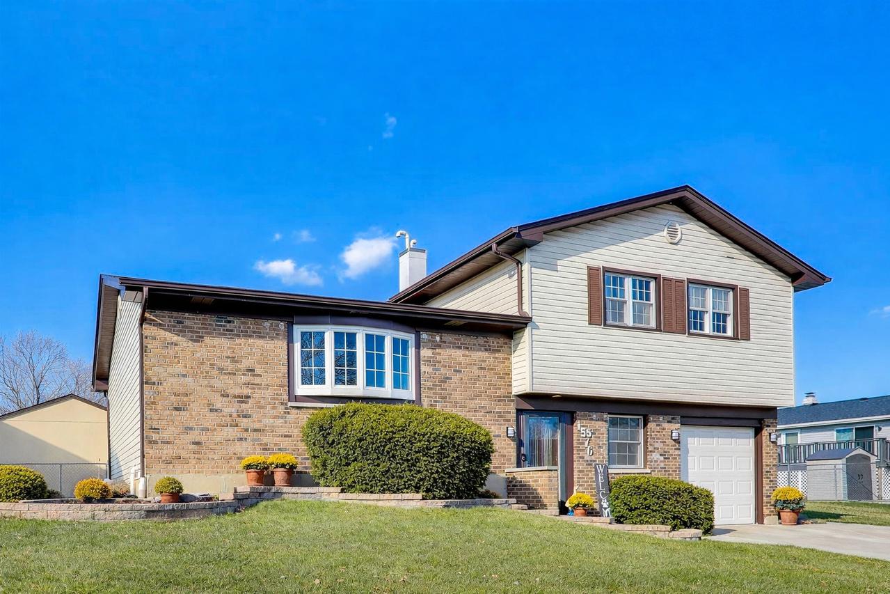 1576 Von Braun Tr., Elk Grove Village, IL 60007