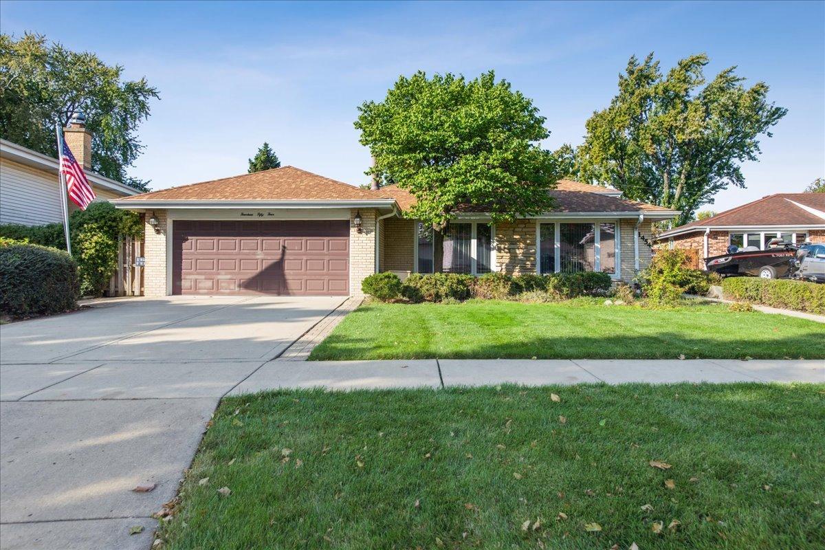 1454 Dayton Pl., Des Plaines, IL 60018