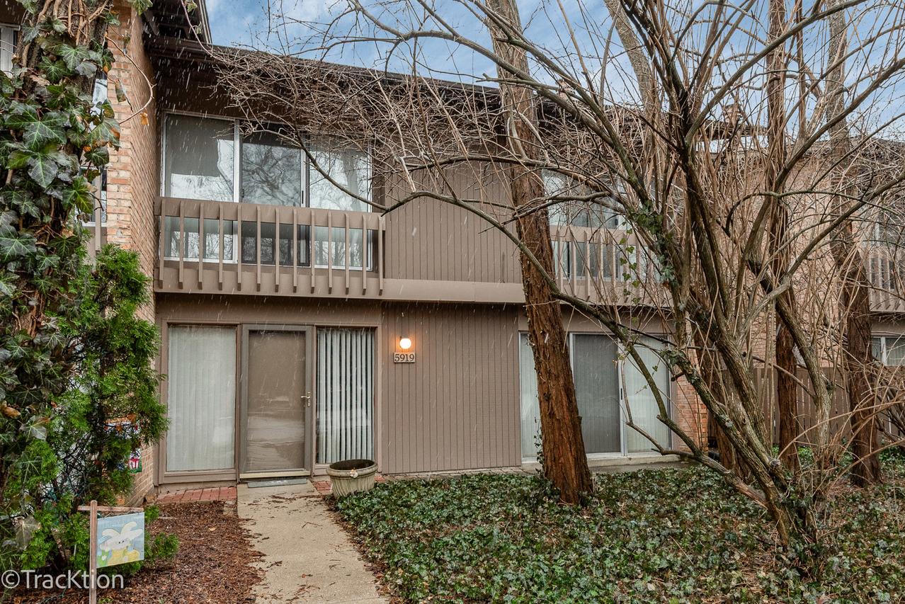 5919 Oakwood Dr. #141F, Lisle, IL 60532