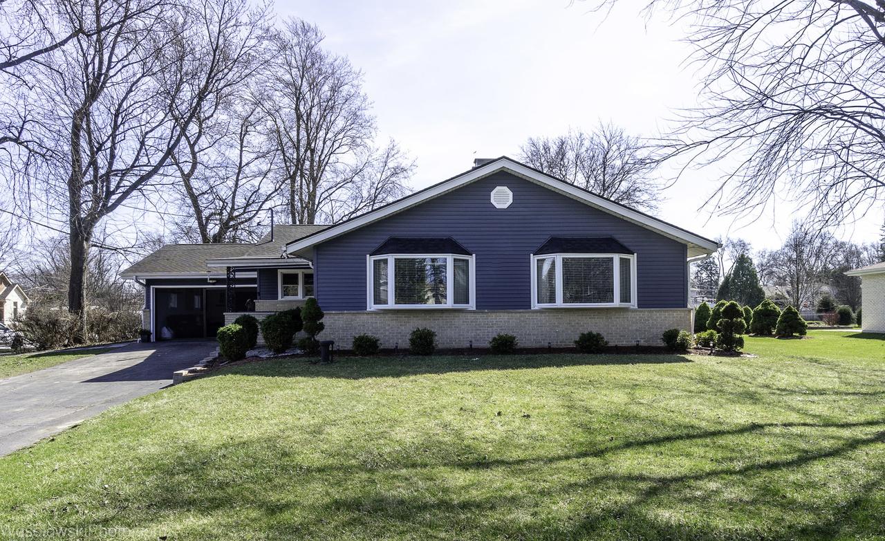 1825 E Euclid Ave., Mount Prospect, IL 60056