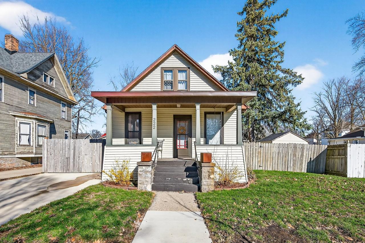 222 Leland St., Bloomington, IL 61701