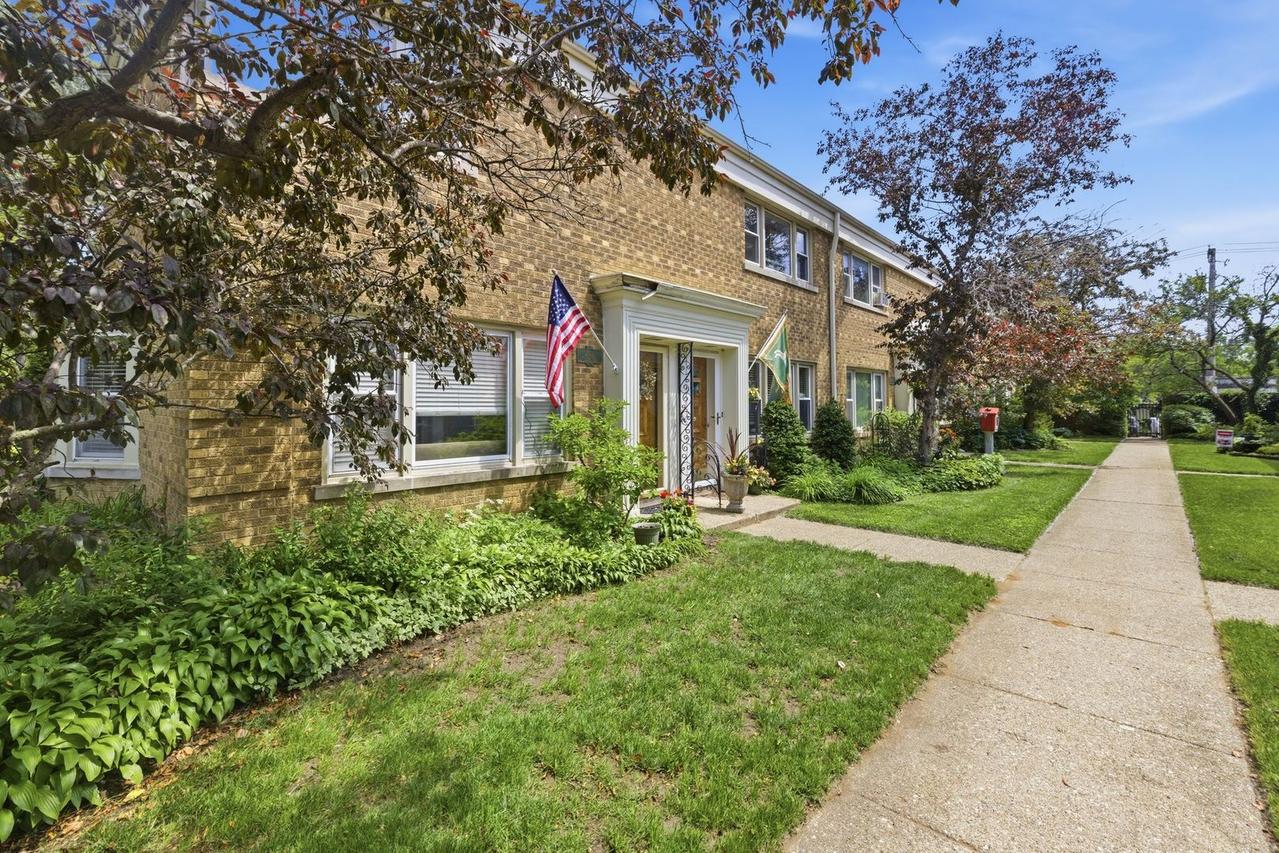 208 South Blvd. #D, Evanston, IL 60202