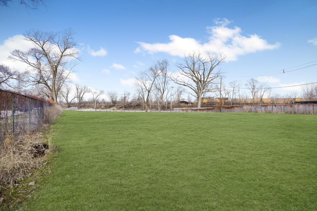 8819-8847 S Yale Ave., Chicago, IL 60620