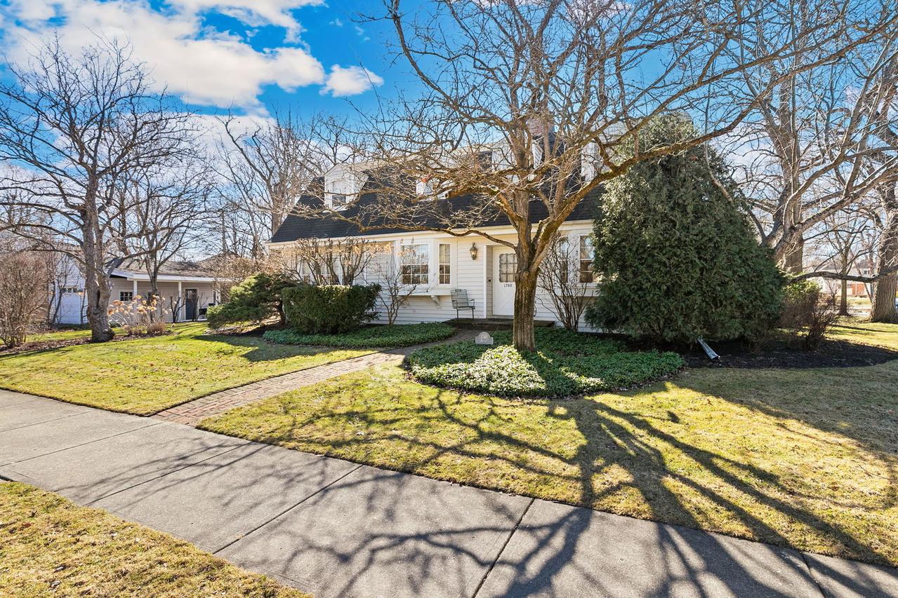 1760 Midland Ave., Highland Park, IL 60035