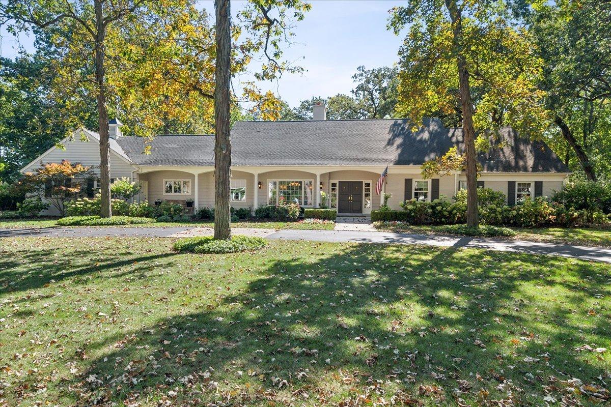 1045 Oak Grove Ln., Lake Forest, IL 60045