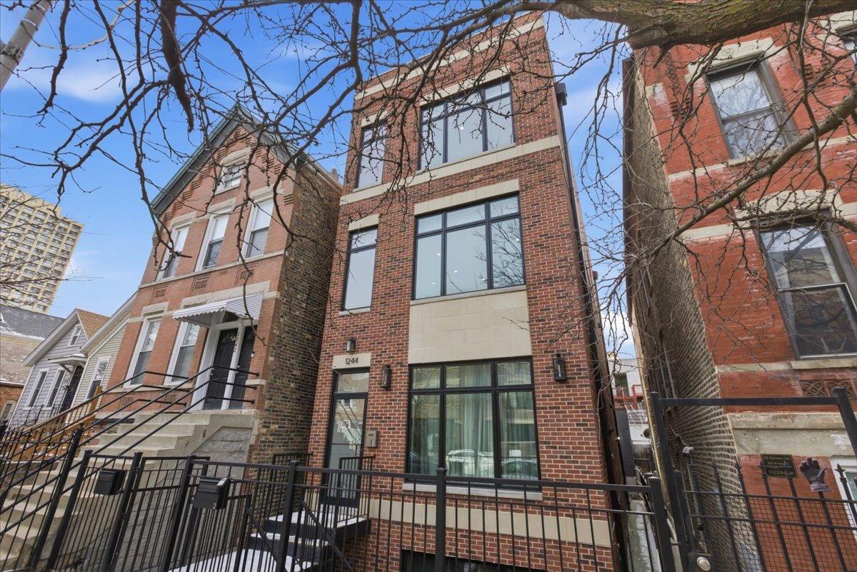 1244 N Greenview Ave. #2, Chicago, IL 60642
