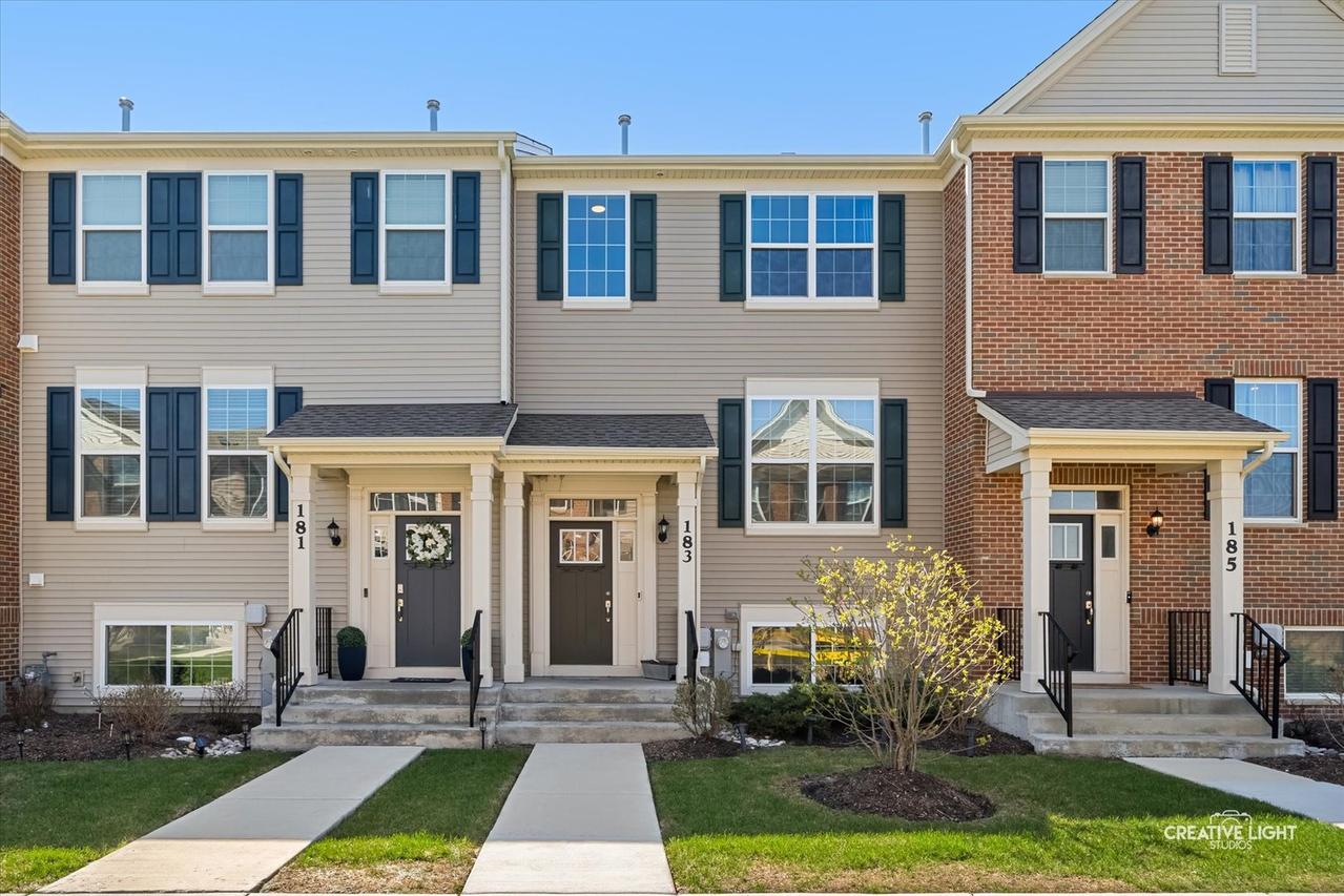 183 Lakeshore Dr., Oswego, IL 60543