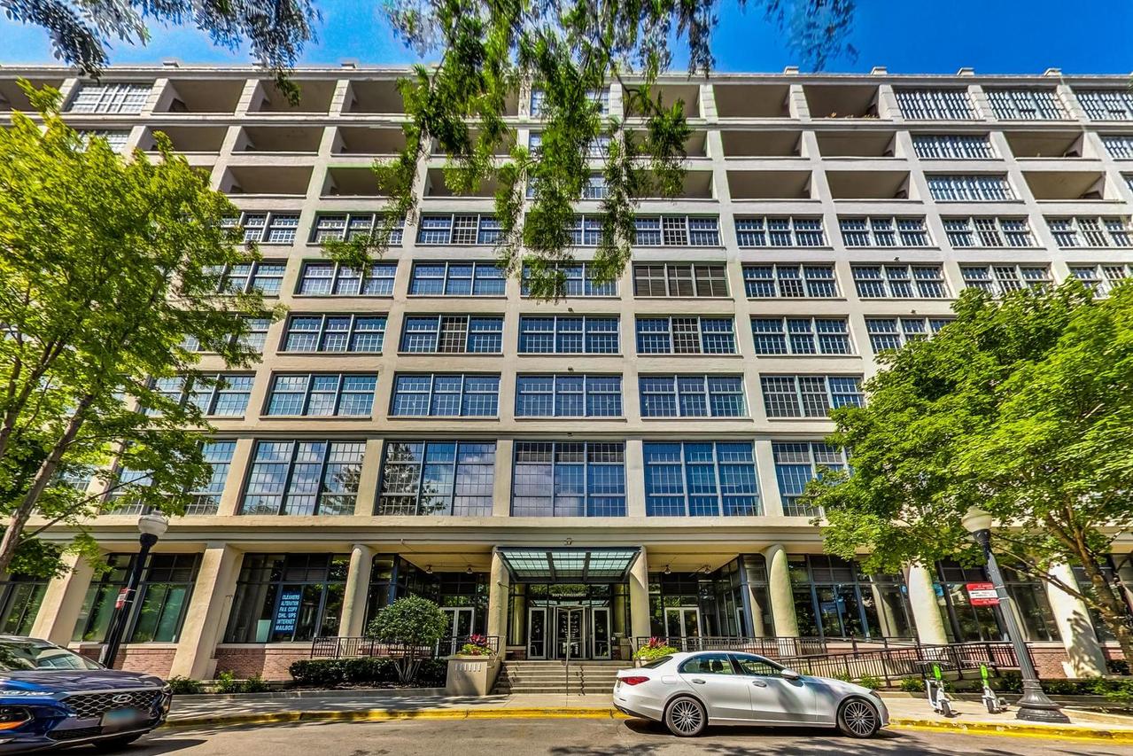 900 N Kingsbury St. #744, Chicago, IL 60610