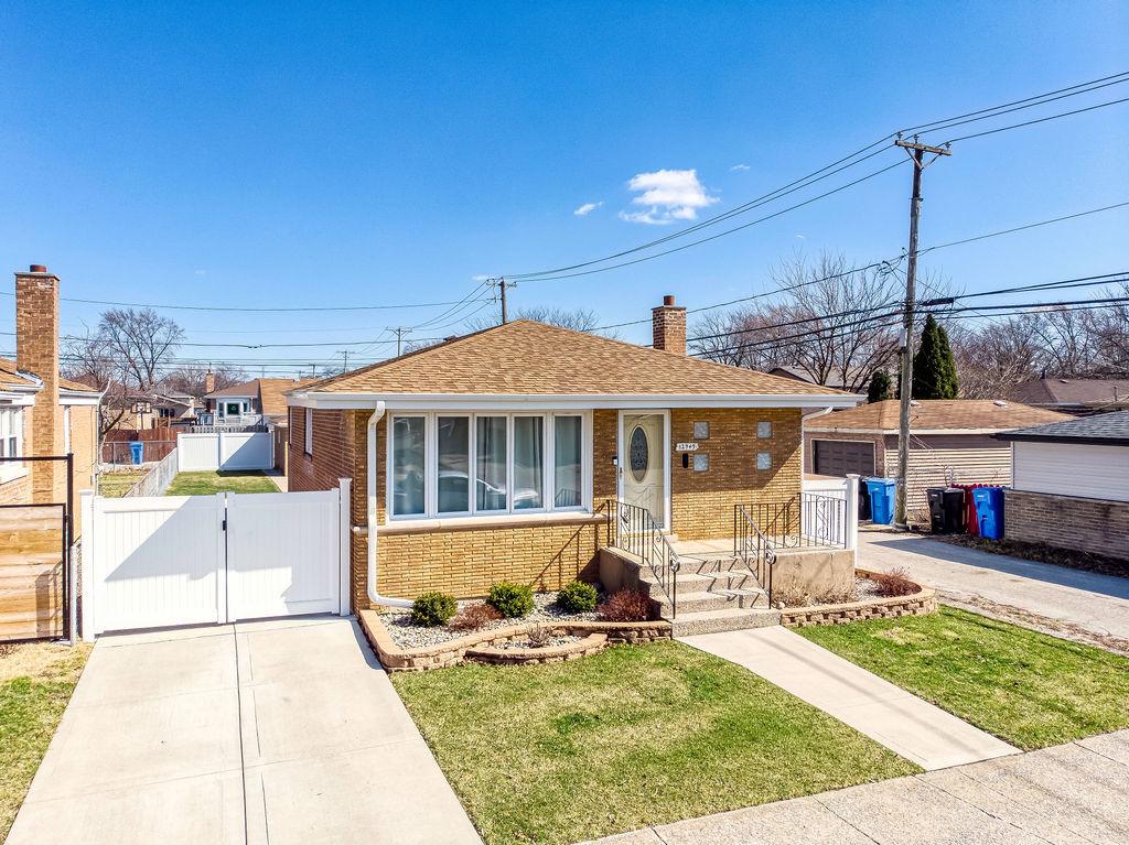 [Address Hidden by Seller], Chicago, IL 60633