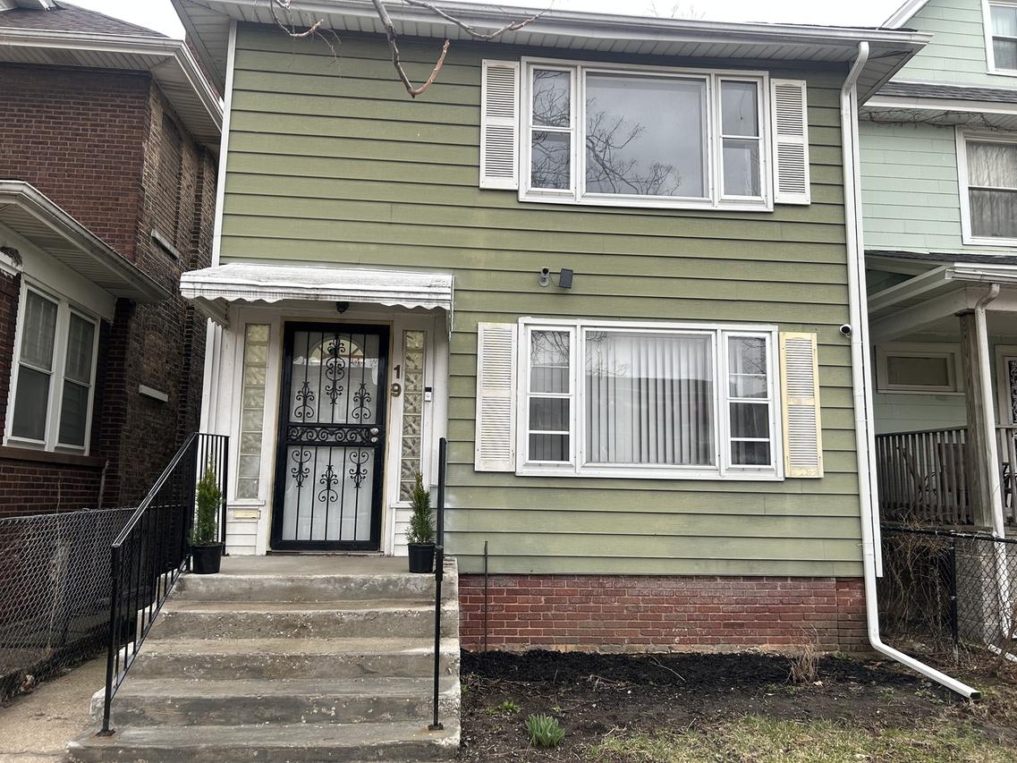 19 S Waller Ave., Chicago, IL 60644