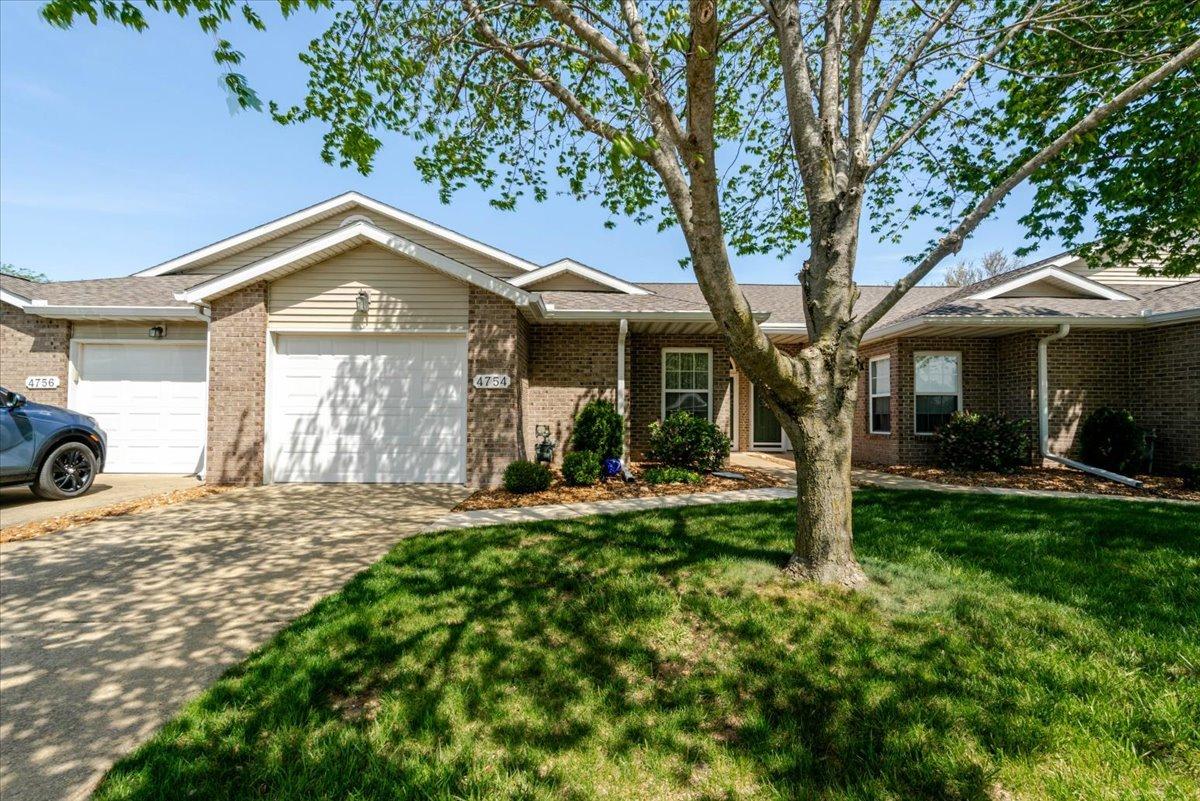 4754 Arbor Ct., Decatur, IL 62526