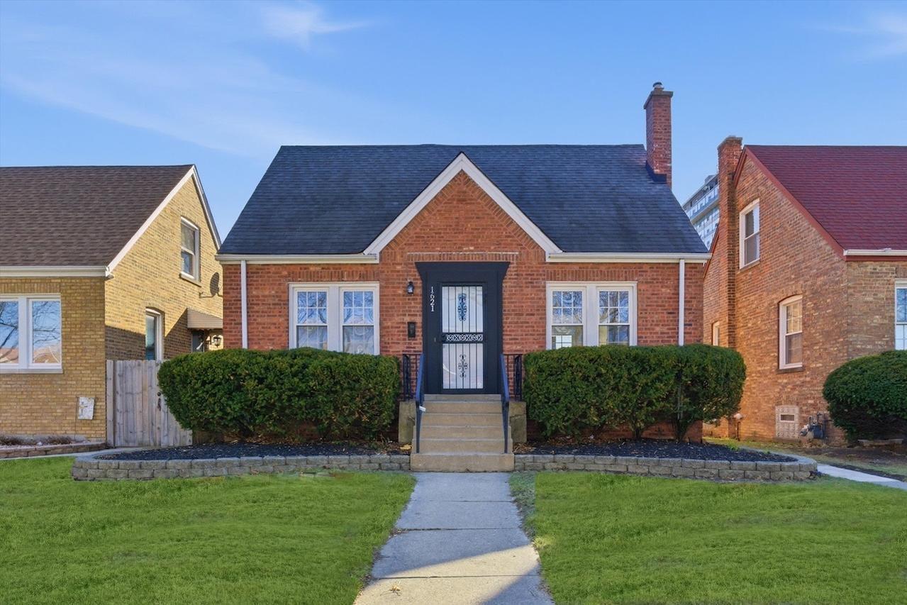 1621 N 73rd Ct., Elmwood Park, IL 60707