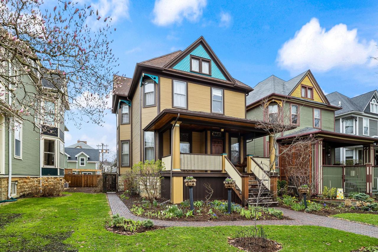 229 S Euclid Ave., Oak Park, IL 60302
