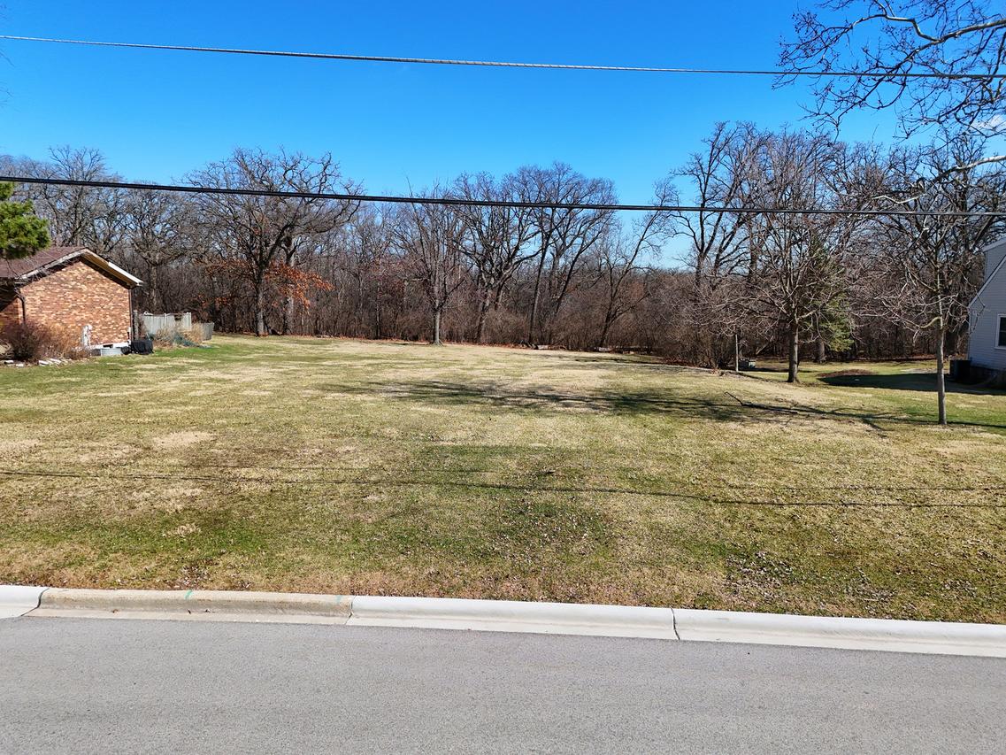 7001 Sunset Ave., Countryside, IL 60525