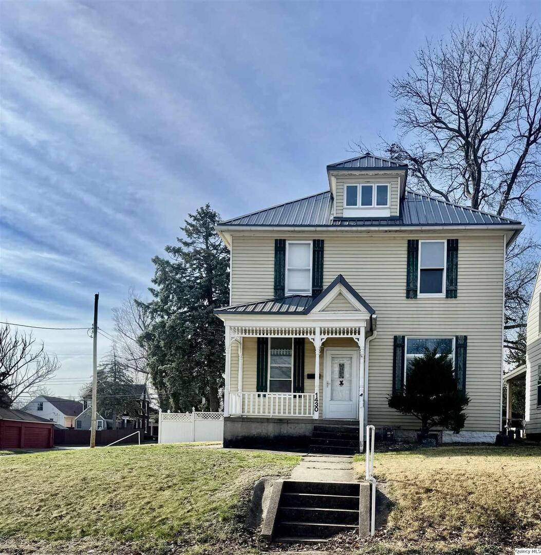 1430 College, Quincy, IL 62301