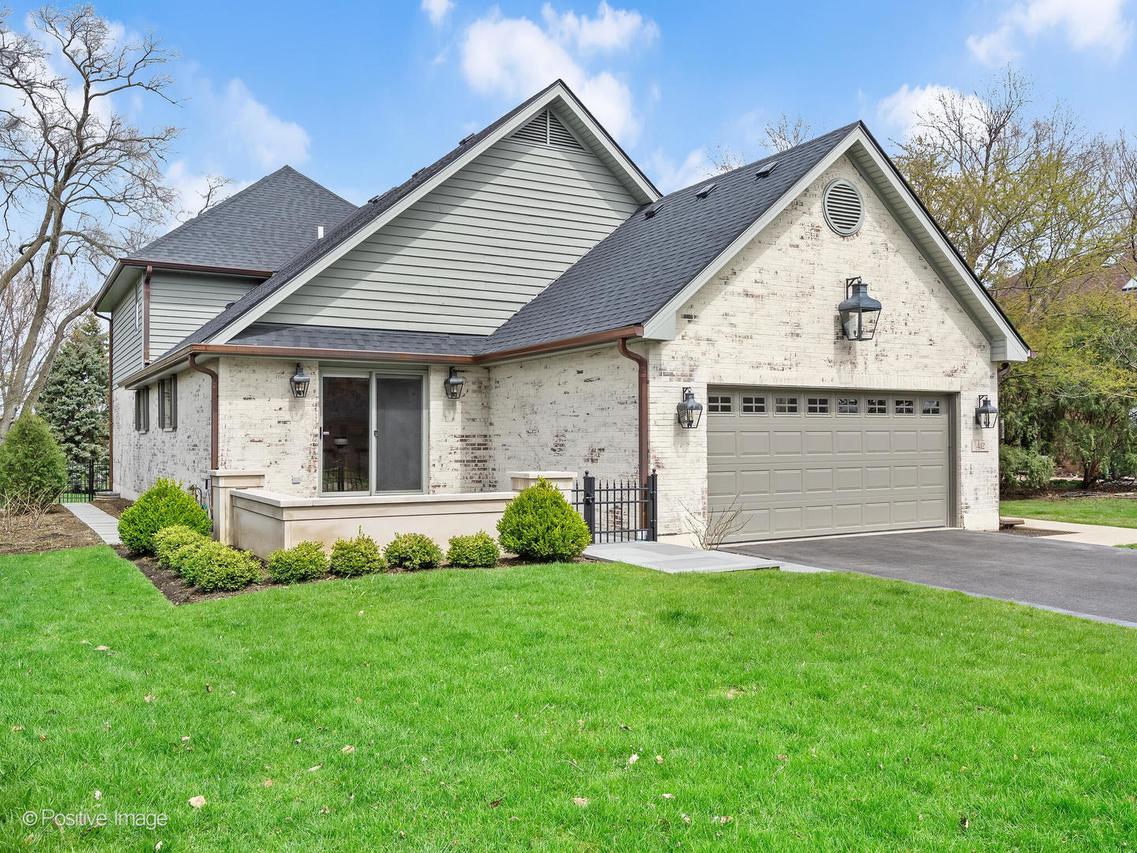 412 66th St., Downers Grove, IL 60516