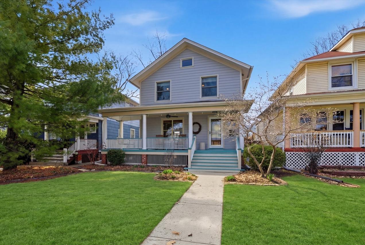 527 Lyman Ave., Oak Park, IL 60304