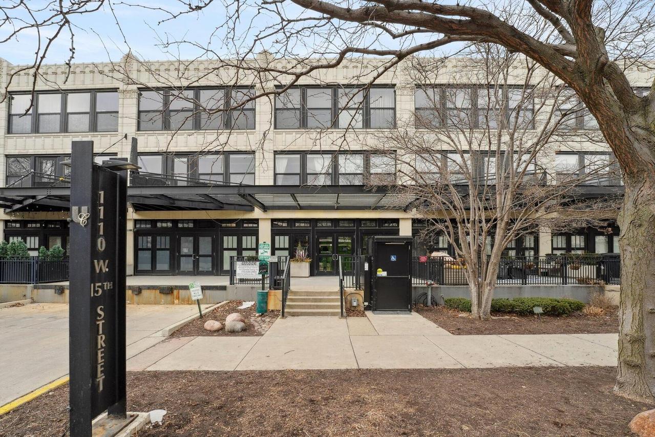 1150 W 15th St. #229, Chicago, IL 60608