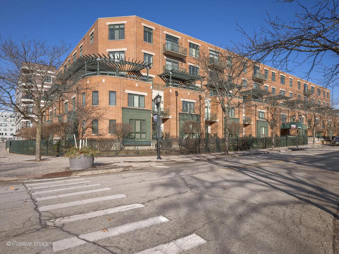 131 W Adelaide St. #408, Elmhurst, IL 60126