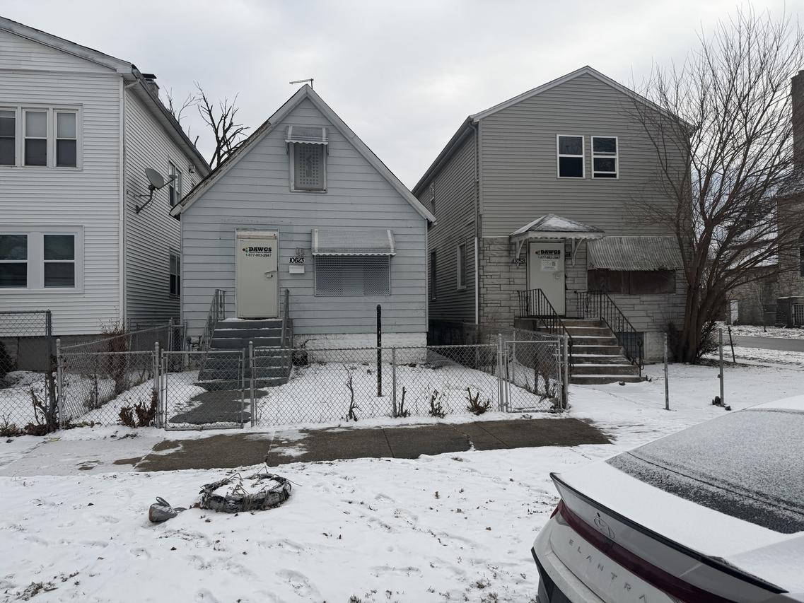 10623 S Perry Ave., Chicago, IL 60628