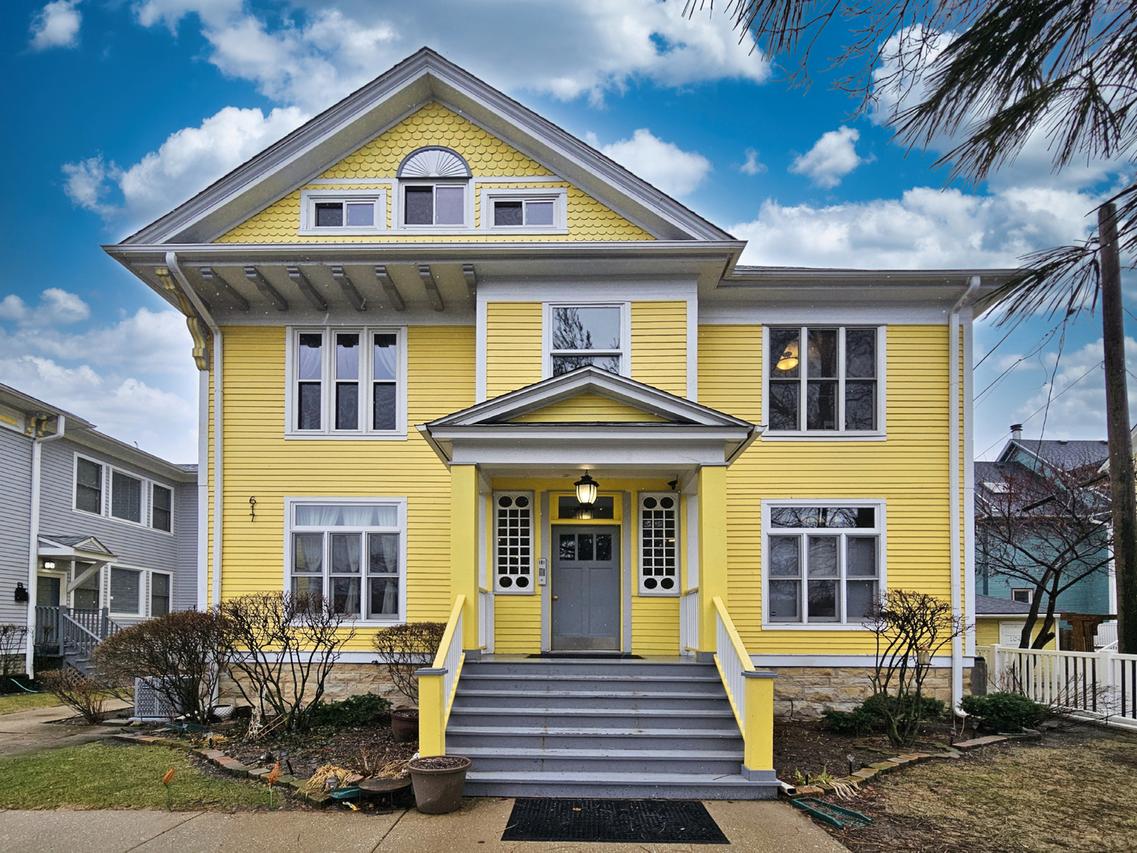 617 South Blvd. #E, Oak Park, IL 60302