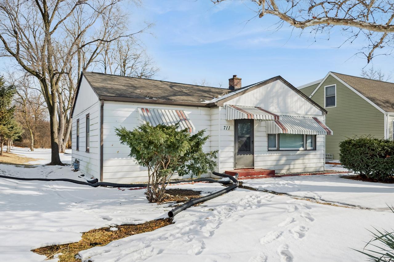 711 N Columbine Ave., Lombard, IL 60148