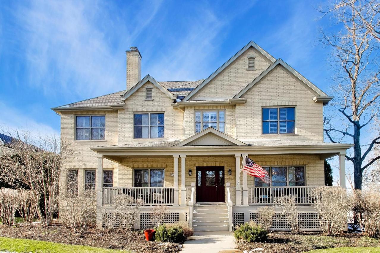 127 Leonard Wood North, Highland Park, IL 60035