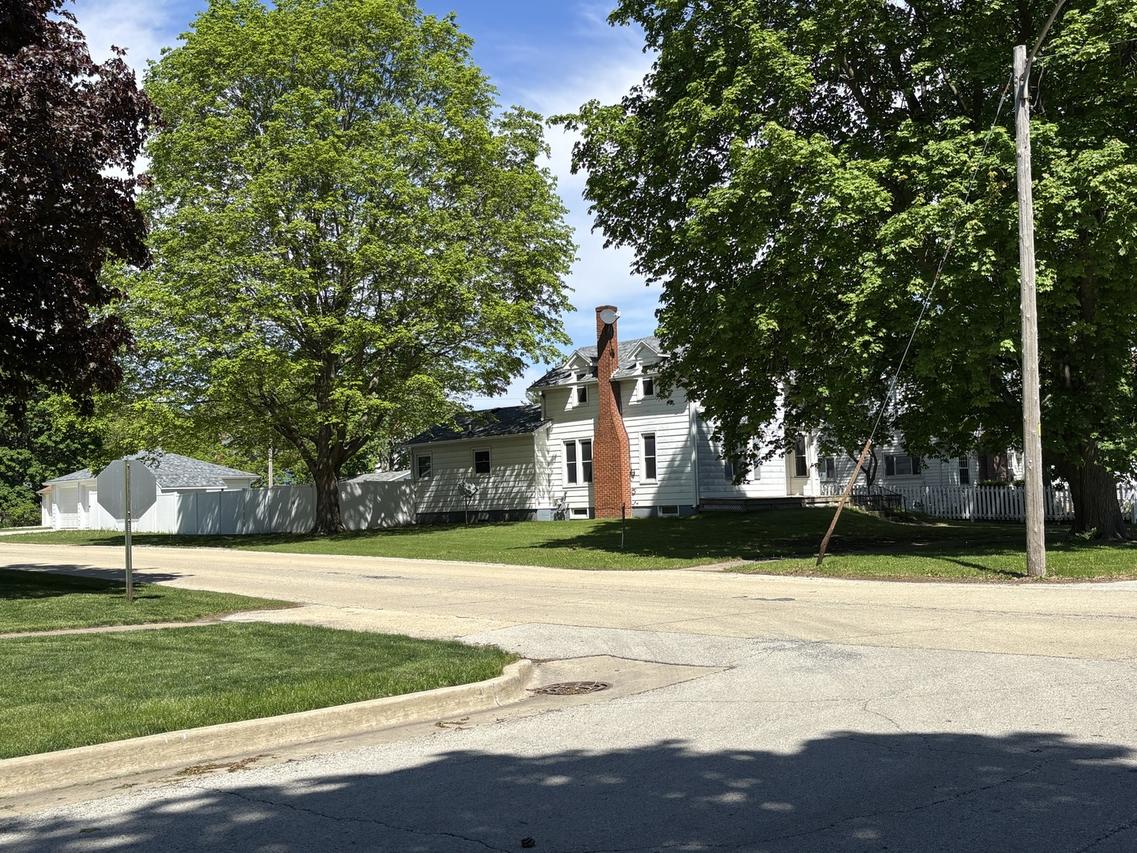 359 W Orleans St., Paxton, IL 60957
