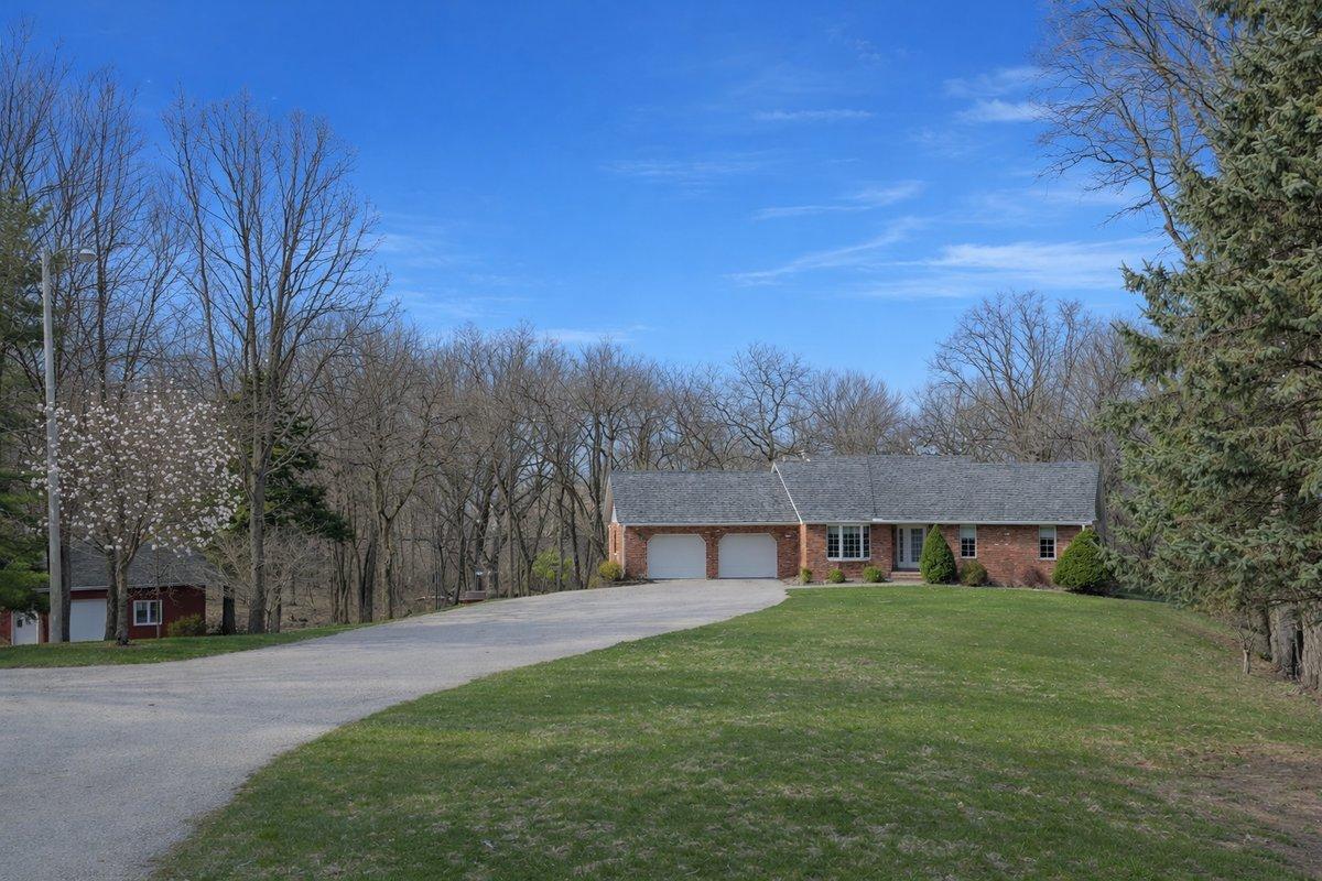6 Maple Dr., Goodfield, IL 61742