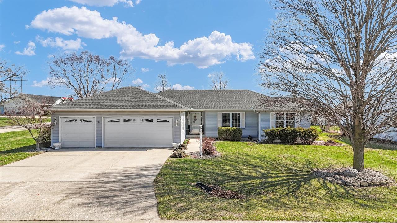 25 N Prairieview Ave., Tuscola, IL 61953