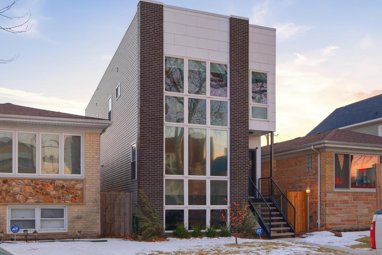 5539 W Drummond Pl., Chicago, IL 60639