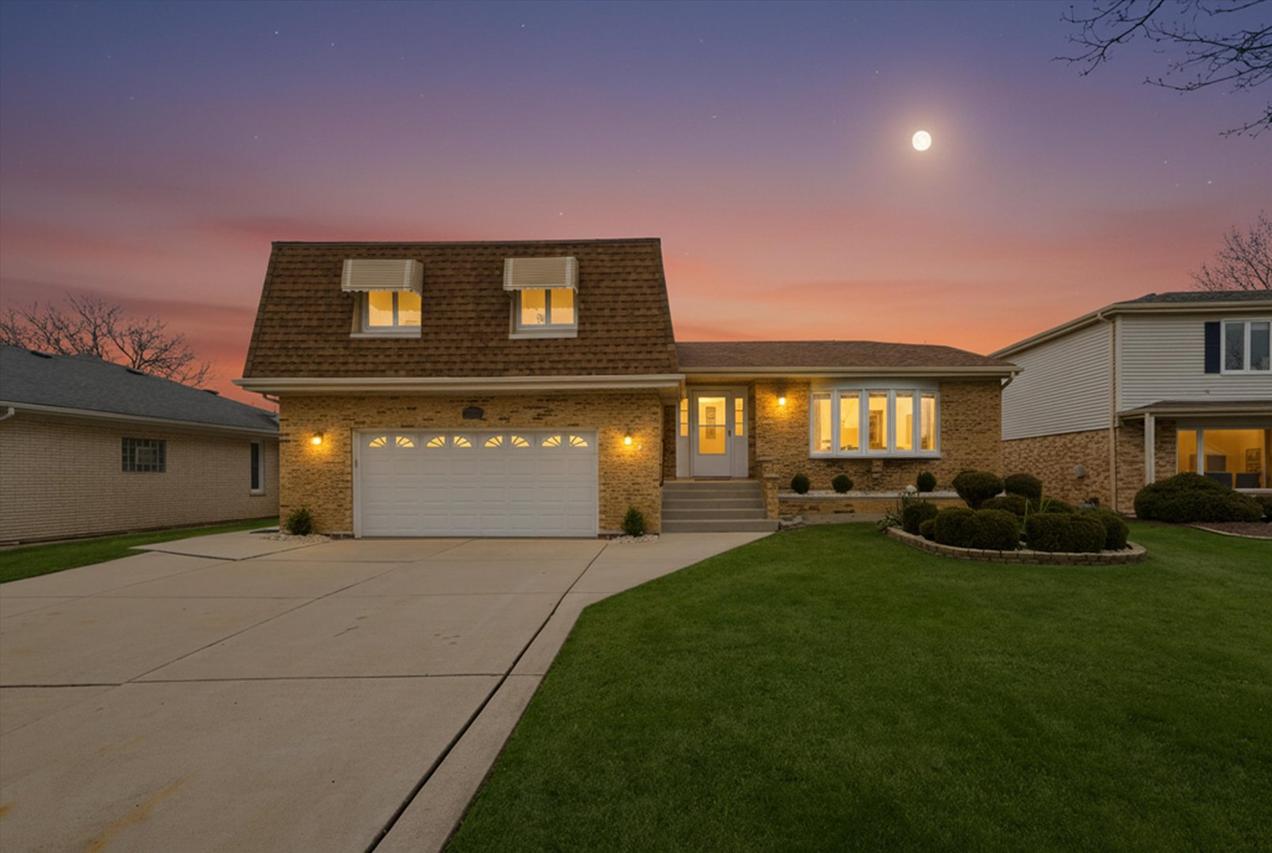 707 S Noah Ter., Mount Prospect, IL 60056