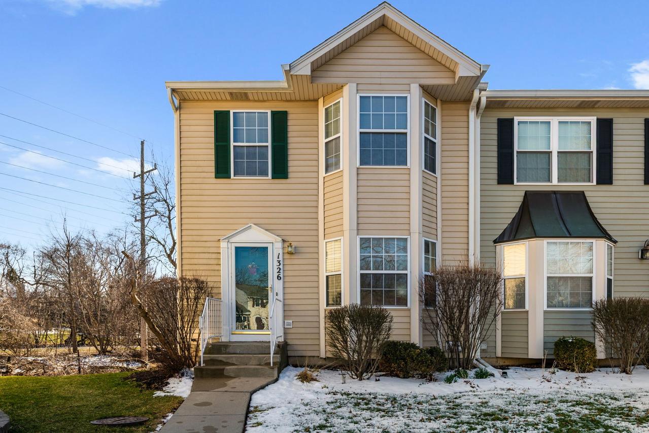 1326 Windsor Ct., Geneva, IL 60134