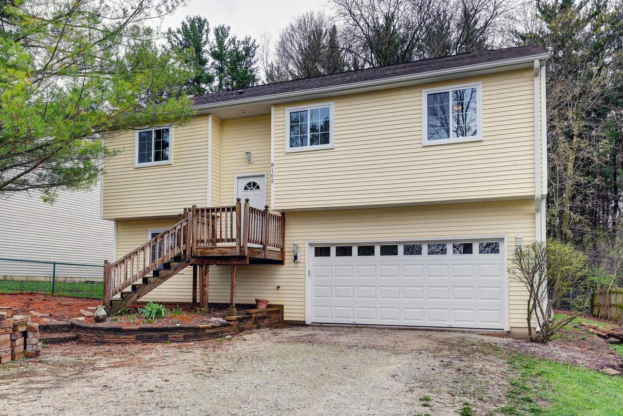 8105 Wonder View Dr., Wonder Lake, IL 60097