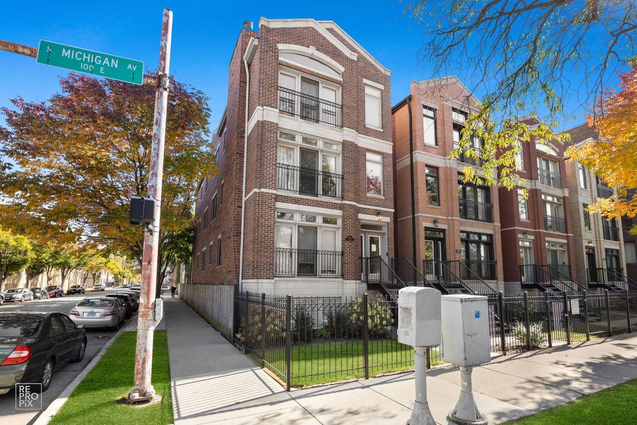 3301 S Michigan Ave. #3, Chicago, IL 60616