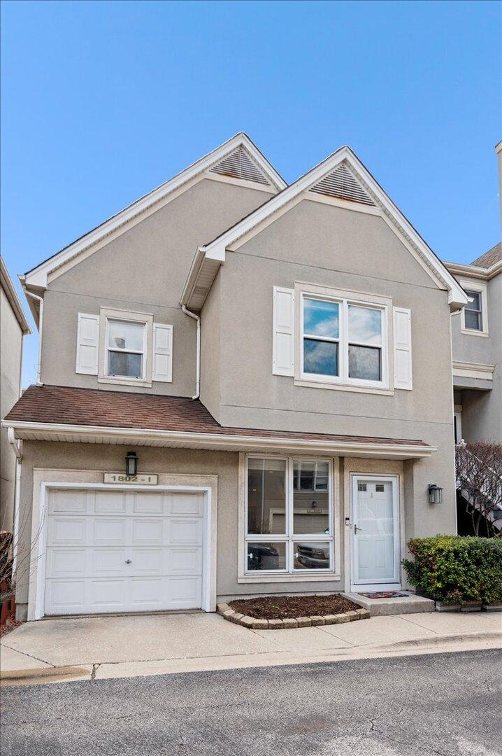 1802 W Diversey Pkwy. #I, Chicago, IL 60614
