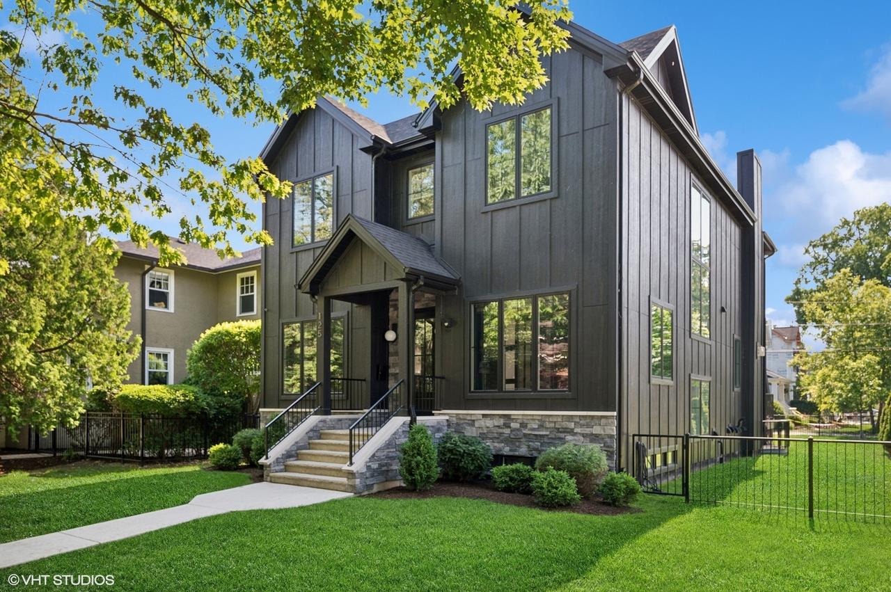 125 15th St., Wilmette, IL 60091