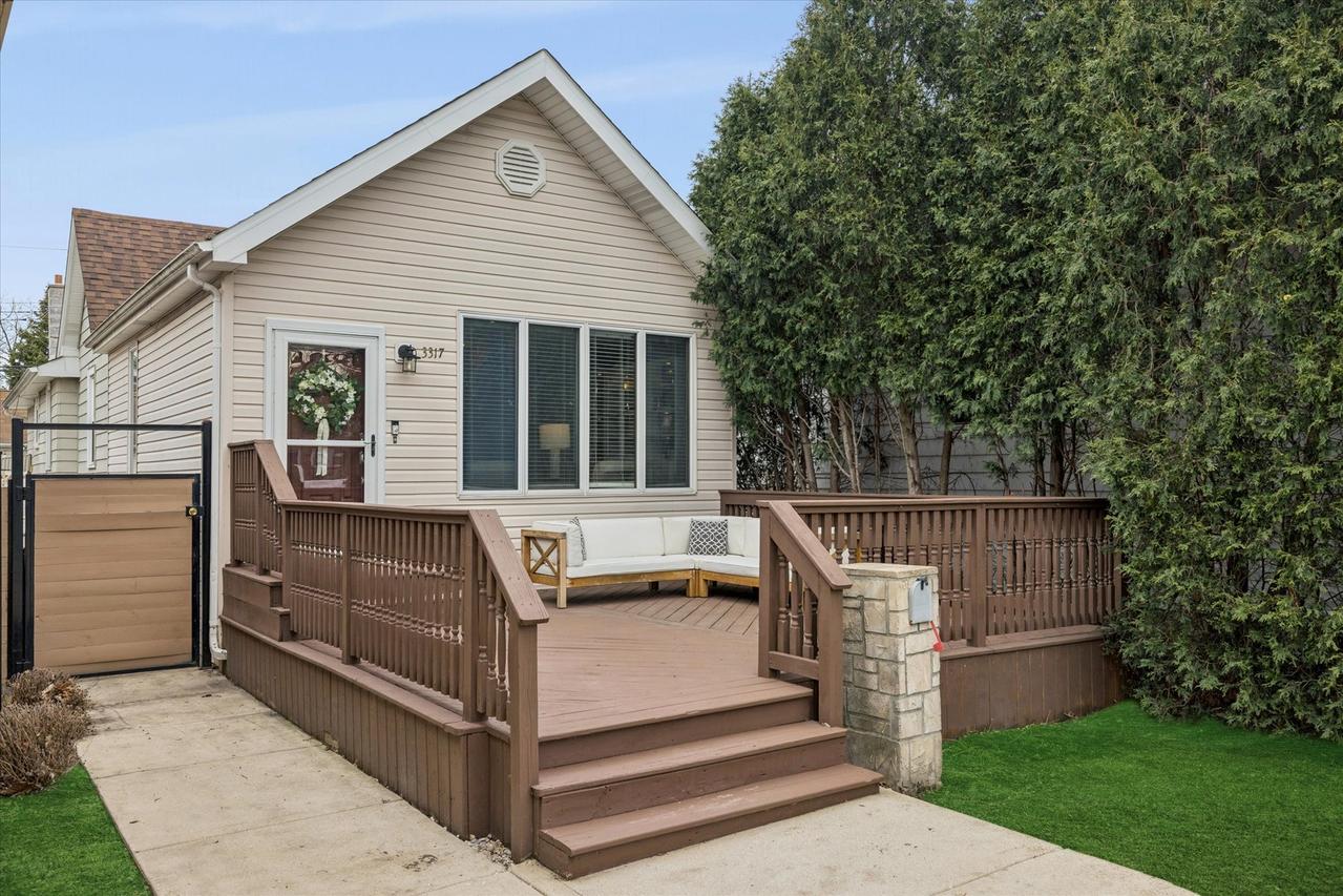 3317 N Osceola Ave., Chicago, IL 60634