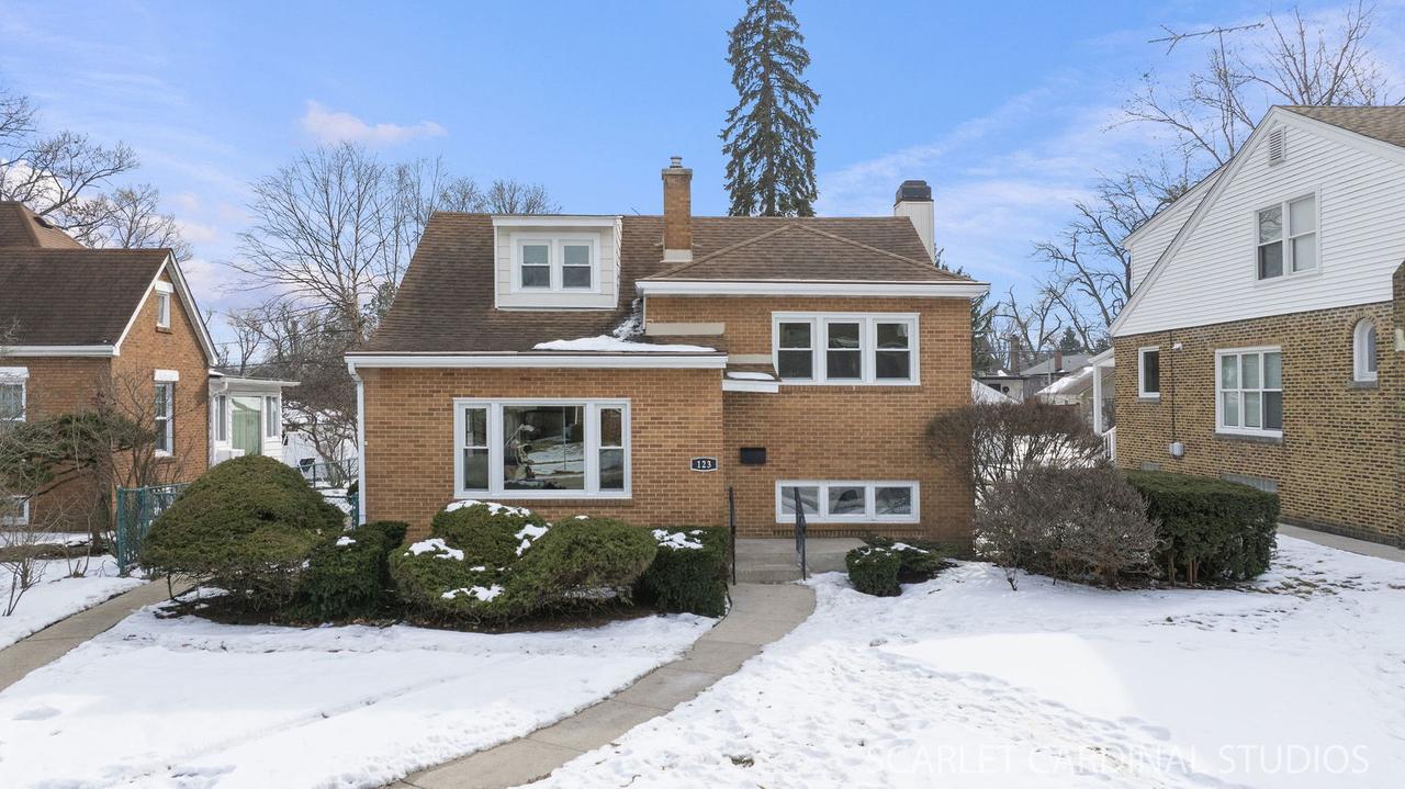 123 W Monroe St., Villa Park, IL 60181