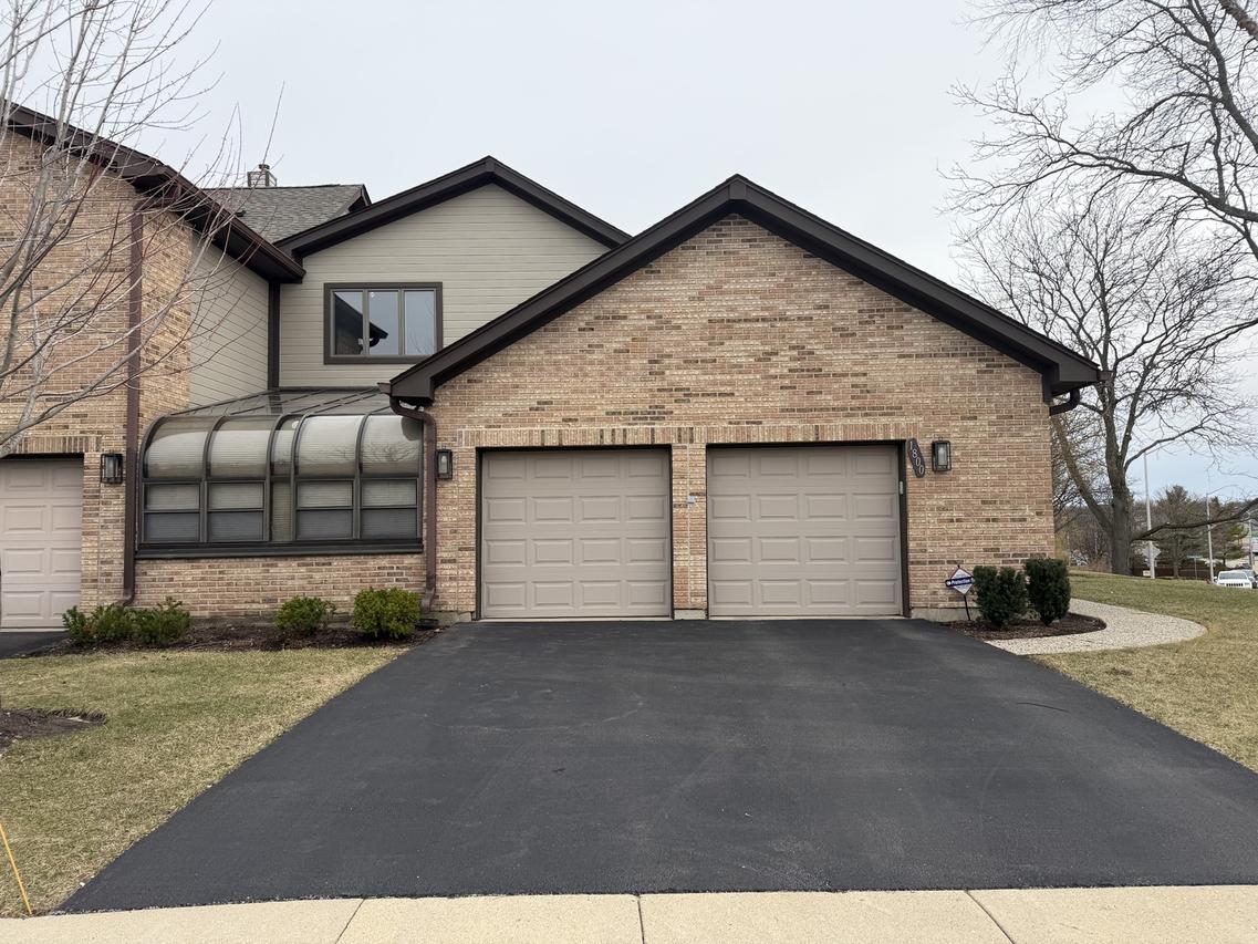 1800 Monterey Ct., Hoffman Estates, IL 60169