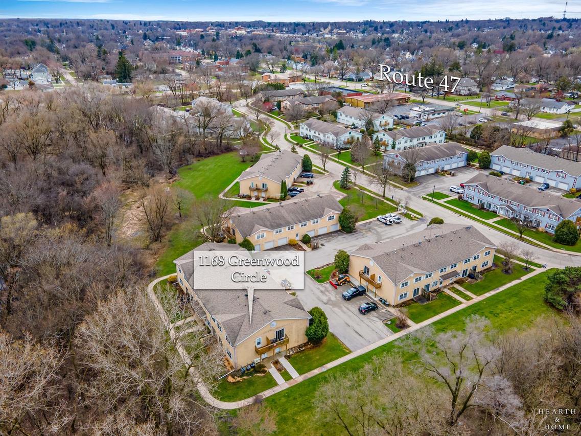 1168 Greenwood Cir., Woodstock, IL 60098