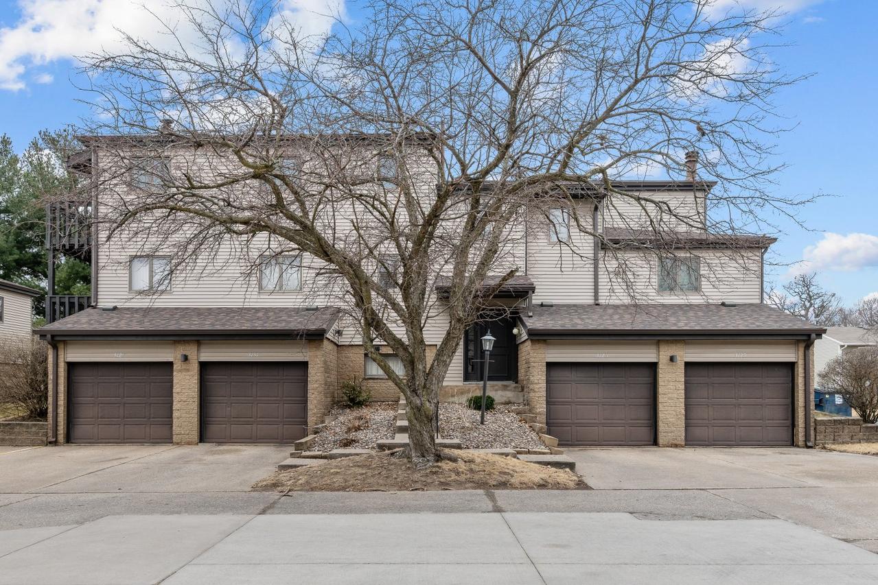 3131 4th St., Moline, IL 61265