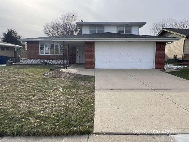 9128 S Komensky Ave., Oak Lawn, IL 60453