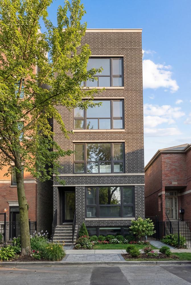 1107 W Vernon Park Pl. #2, Chicago, IL 60607